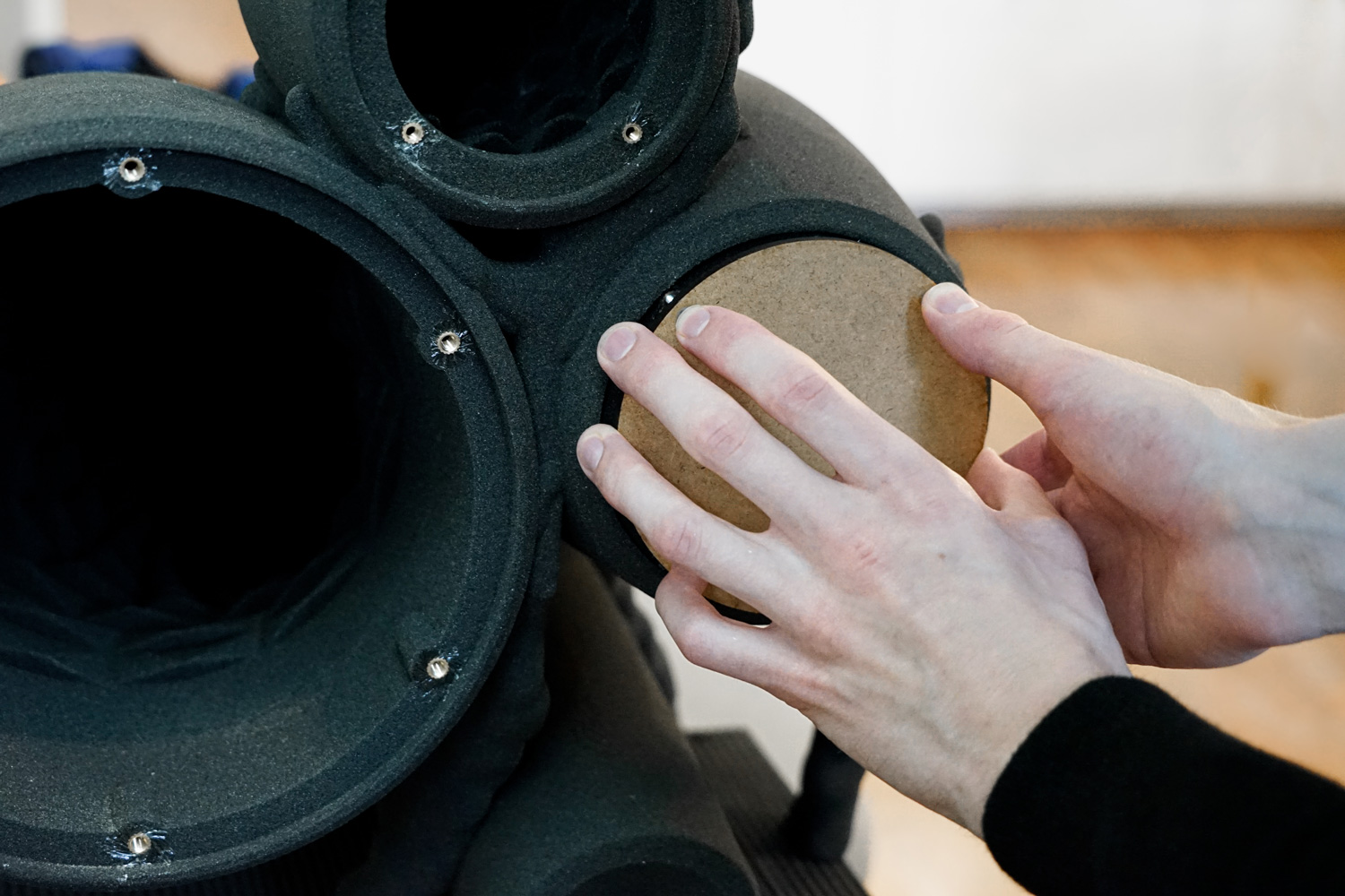 installation of the screw sockets